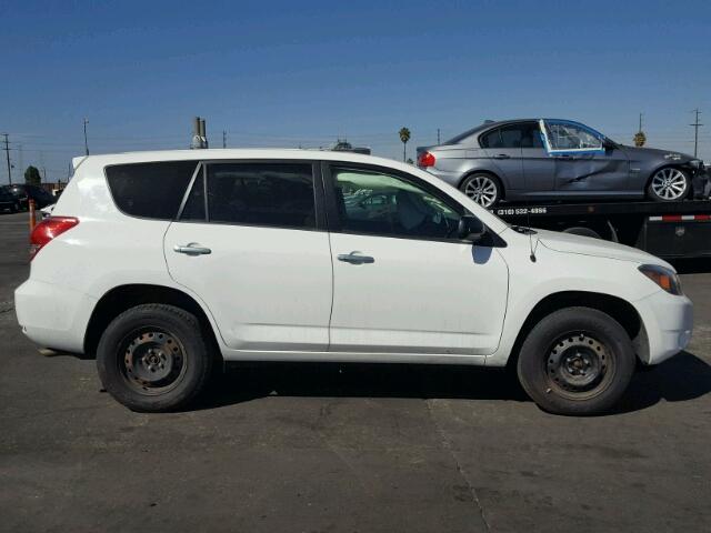 JTMBD33V086065977 - 2008 TOYOTA RAV4 WHITE photo 9