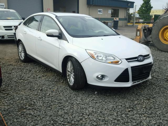 1FAHP3H21CL155915 - 2012 FORD FOCUS WHITE photo 1