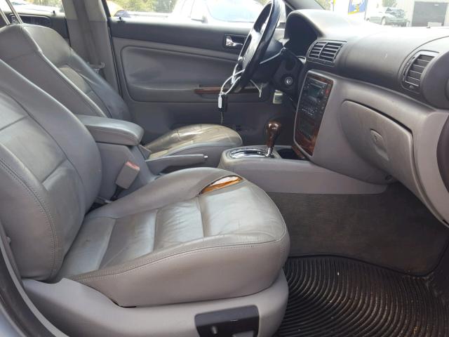 WVWRH63BX2P443637 - 2002 VOLKSWAGEN PASSAT GLX SILVER photo 5