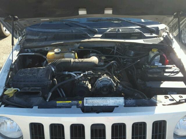 1J4GK38K76W131541 - 2006 JEEP LIBERTY RE SILVER photo 7