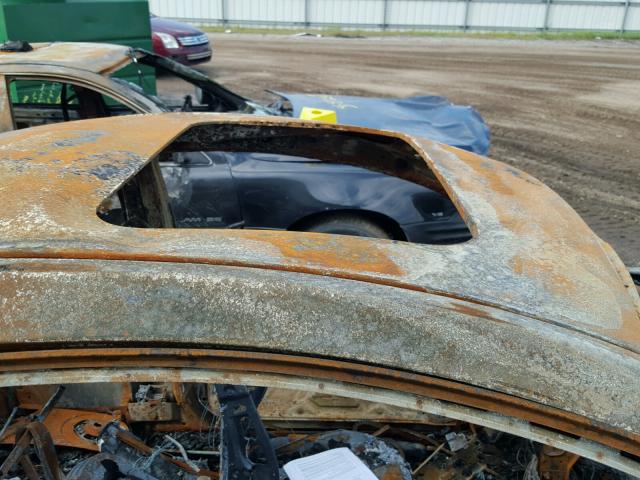 3VWCD21C2YM478495 - 2000 VOLKSWAGEN NEW BEETLE 烧焦的 照片 9