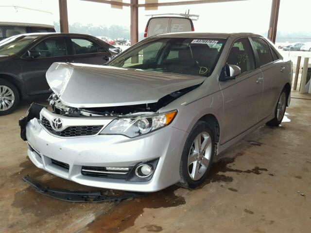 4T1BF1FKXEU386766 - 2014 TOYOTA CAMRY L SILVER photo 2