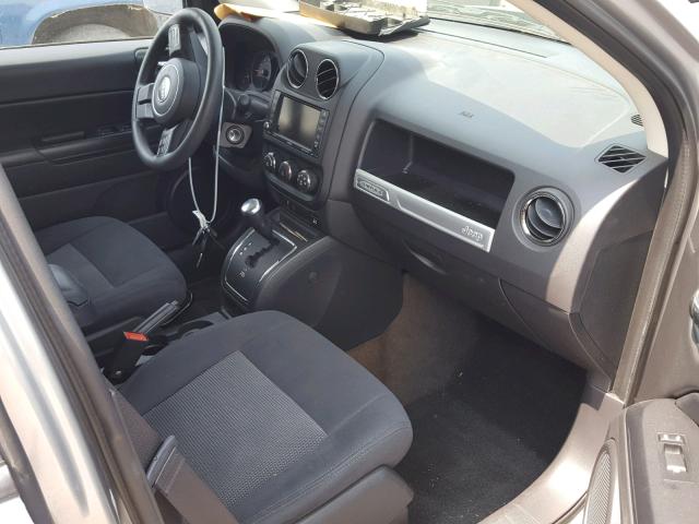1C4NJCBBXED914131 - 2014 JEEP COMPASS SP SILVER photo 5