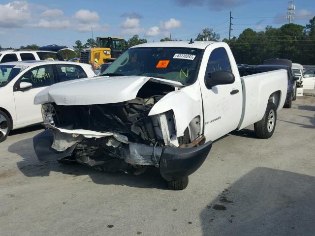 1GCEC14C57Z520286 - 2007 CHEVROLET SILVERADO WHITE photo 2