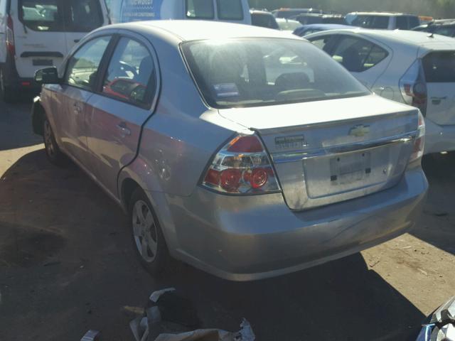 KL1TD5DE2AB076272 - 2010 CHEVROLET AVEO LS SILVER photo 3