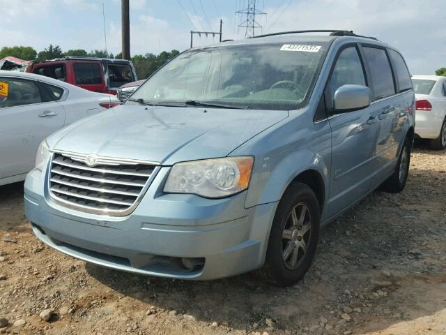 2A8HR54P08R719871 - 2008 CHRYSLER TOWN & COU SILVER photo 2