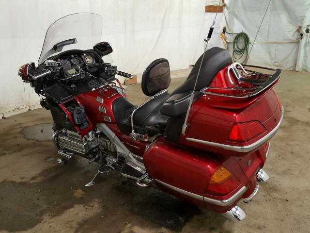 1HFSC47004A302083 - 2004 HONDA GL1800 RED photo 3