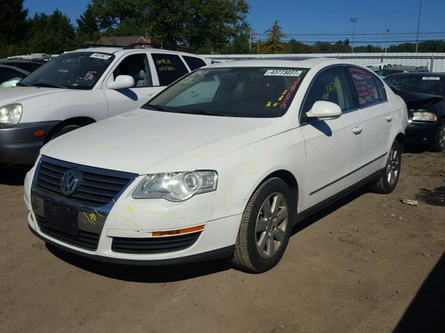 WVWAK73C87P121003 - 2007 VOLKSWAGEN PASSAT 2.0 WHITE photo 2