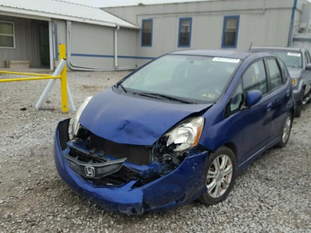 JHMGE8H43AS028207 - 2010 HONDA FIT BLUE photo 2