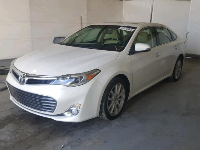 4T1BK1EB4DU070680 - 2013 TOYOTA AVALON BAS WHITE photo 2