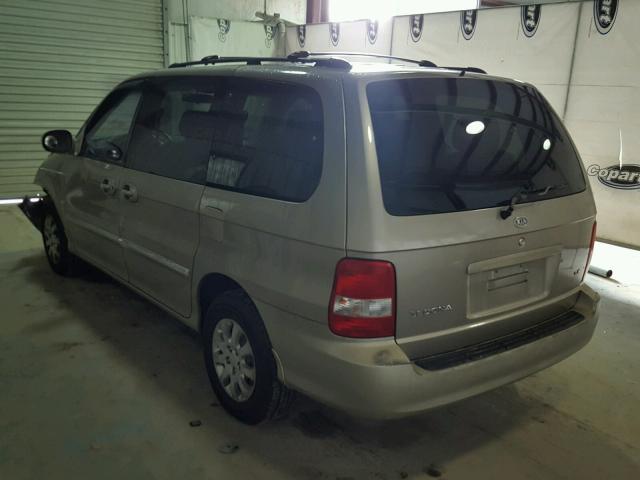 KNDUP131856617870 - 2005 KIA SEDONA TAN photo 3