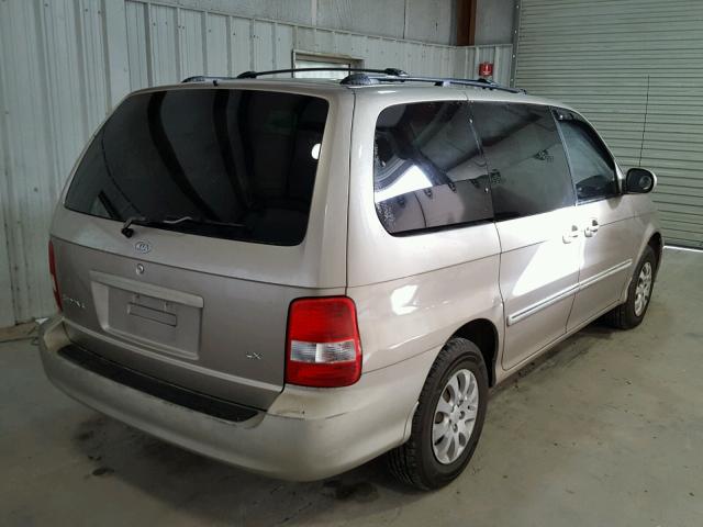 KNDUP131856617870 - 2005 KIA SEDONA TAN photo 4