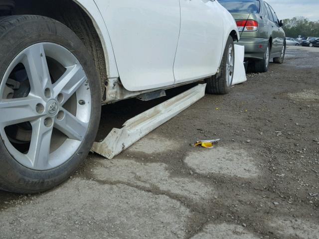 4T1BF1FK4CU134346 - 2012 TOYOTA CAMRY BASE WHITE photo 10