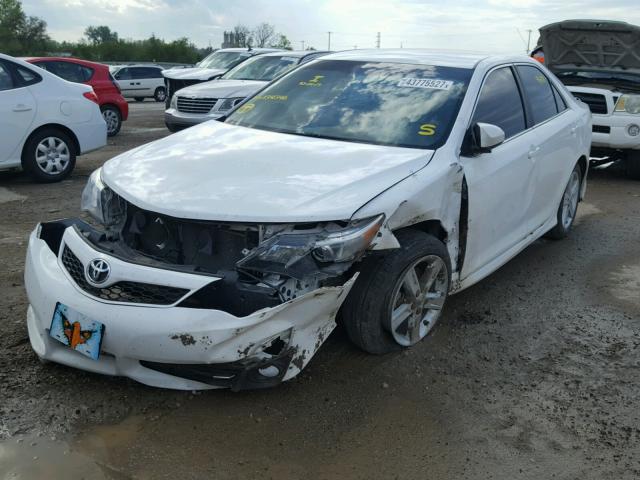 4T1BF1FK4CU134346 - 2012 TOYOTA CAMRY BASE WHITE photo 2