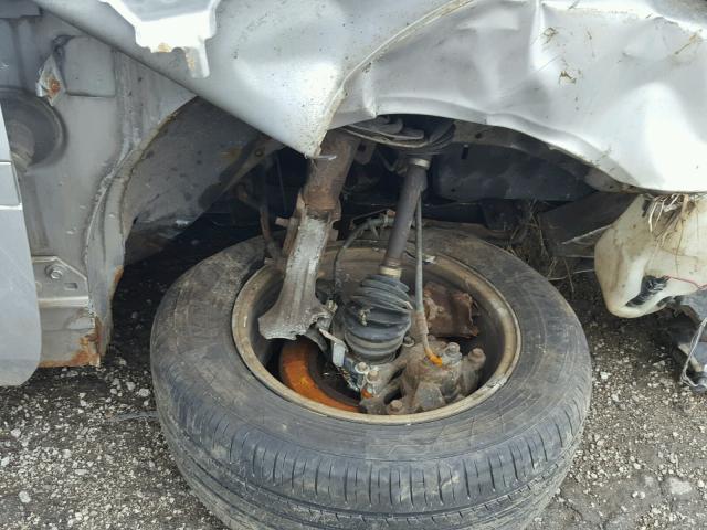 2G2WP522741107465 - 2004 PONTIAC GRAND PRIX Сріблястий фото 9