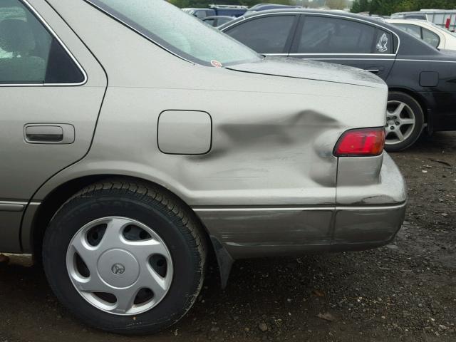 4T1BF22K7WU041644 - 1998 TOYOTA CAMRY CE GRAY photo 9