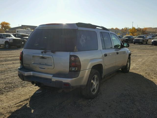 1GNET16S166134637 - 2006 CHEVROLET TRAILBLAZE SILVER photo 4