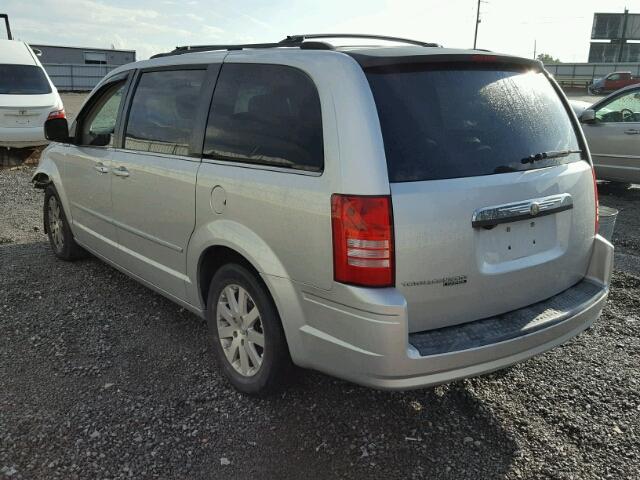 2A8HR54PX8R675328 - 2008 CHRYSLER TOWN & COU SILVER photo 3