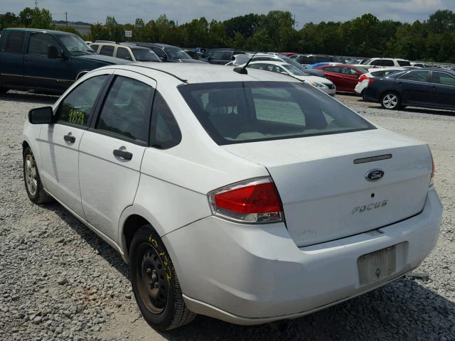 1FAHP34N68W188852 - 2008 FORD FOCUS S/SE WHITE photo 3