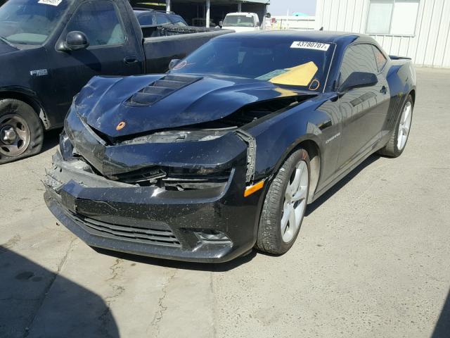 2G1FG1EW3F9237081 - 2015 CHEVROLET CAMARO SS Negro foto 2