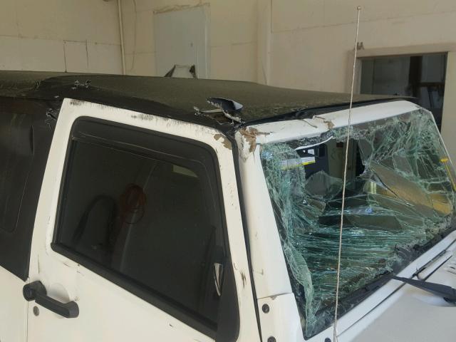 1J4AA5D12BL618627 - 2011 JEEP WRANGLER S WHITE photo 9