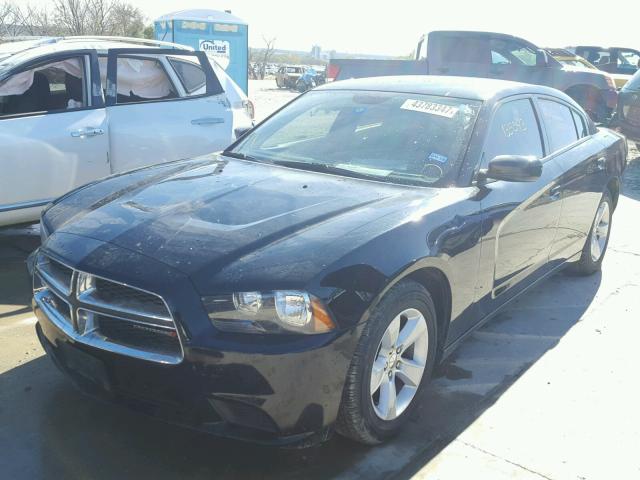 2C3CDXBG7DH637722 - 2013 DODGE CHARGER SE BLACK photo 2