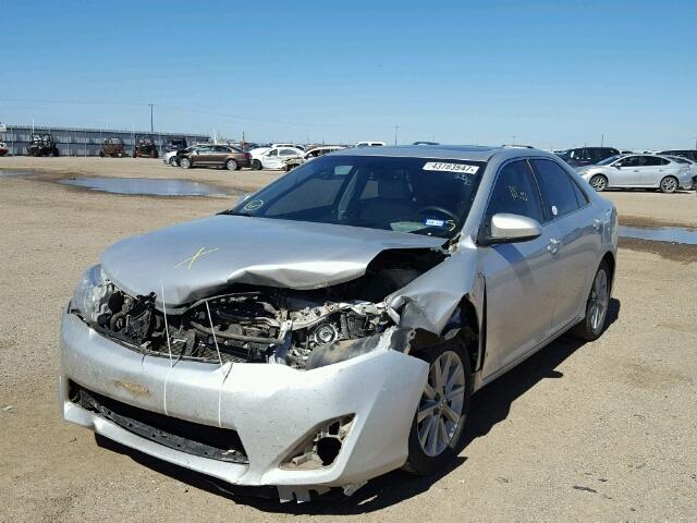 4T1BD1FKXCU011124 - 2012 TOYOTA CAMRY HYBR SILVER photo 2