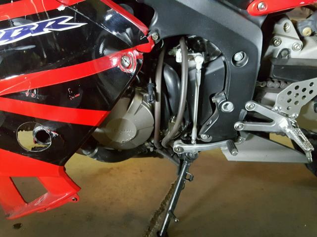 JH2PC37043M000732 - 2003 HONDA CBR600 RR RED photo 7