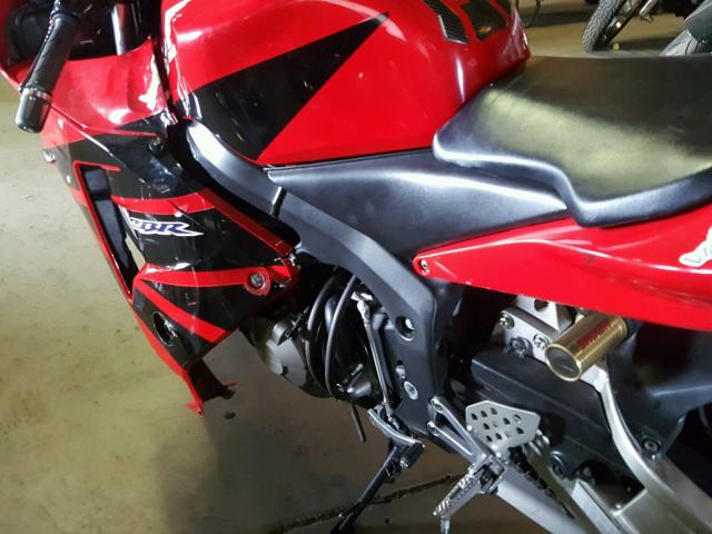 JH2PC37043M000732 - 2003 HONDA CBR600 RR RED photo 9