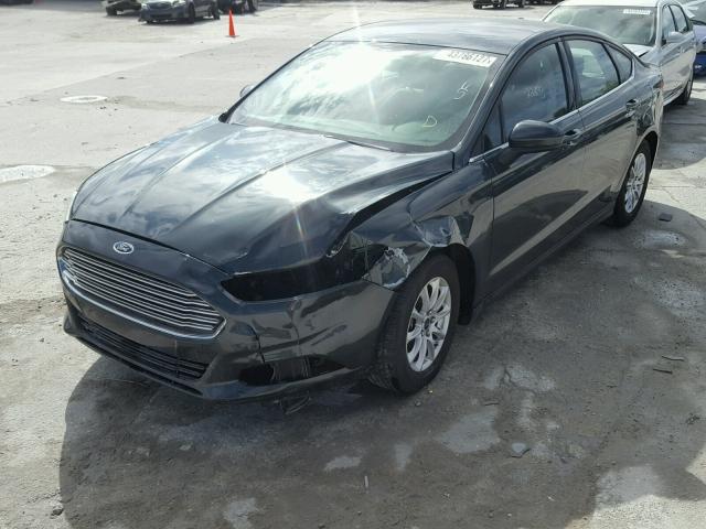 1FA6P0G78F5101135 - 2015 FORD FUSION S GRAY photo 2