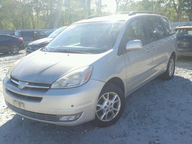 5TDBA22CX5S045024 - 2005 TOYOTA SIENNA XLE GRAY photo 2