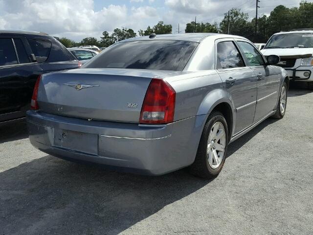 2C3LA53G46H220833 - 2006 CHRYSLER 300 TOURIN GRAY photo 4