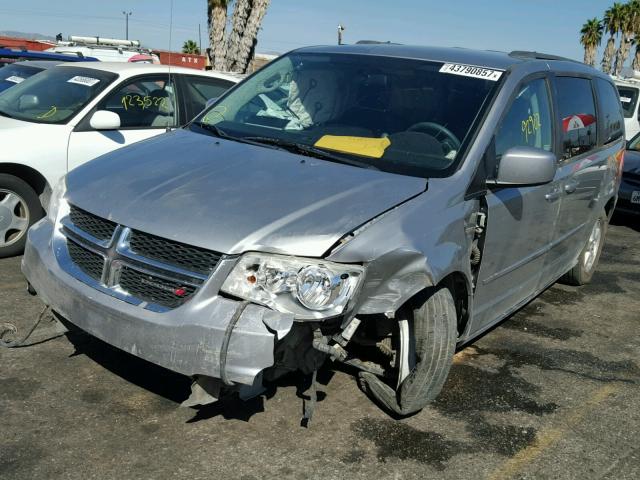 2C4RDGCG9DR651197 - 2013 DODGE GRAND CARA SILVER photo 2