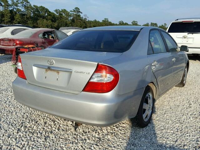 4T1BE32K72U520584 - 2002 TOYOTA CAMRY LE GRAY photo 4