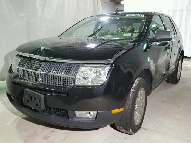 2LMDU88C77BJ19000 - 2007 LINCOLN MKX BLACK photo 2