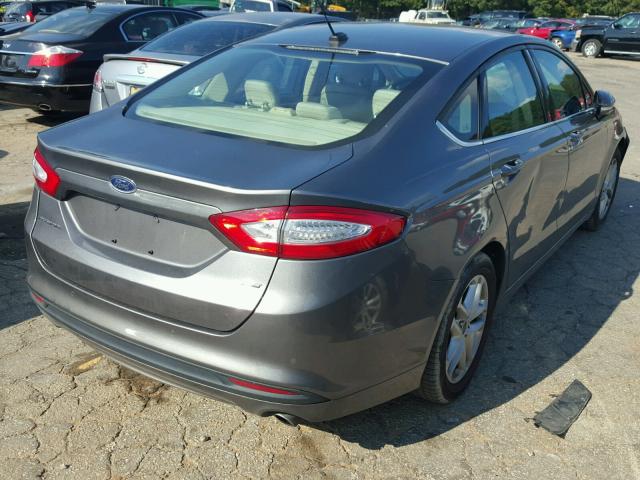 1FA6P0H7XE5389401 - 2014 FORD FUSION SE GRAY photo 4