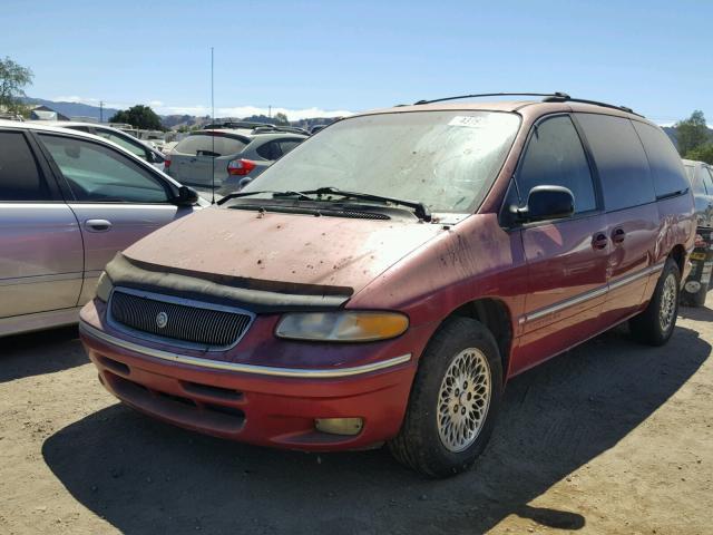 1C4GP54L0VB394588 - 1997 CHRYSLER TOWN&COUNT MAROON photo 2