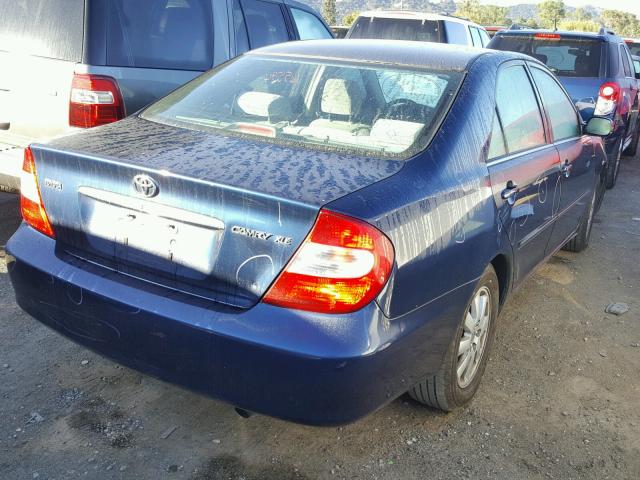 JTDBE30K920072413 - 2002 TOYOTA CAMRY LE BLUE photo 4