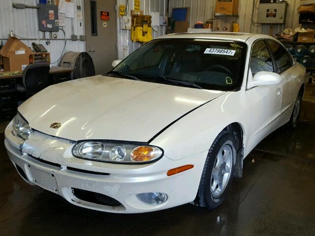 1G3GR64HX24165086 - 2002 OLDSMOBILE AURORA WHITE photo 2