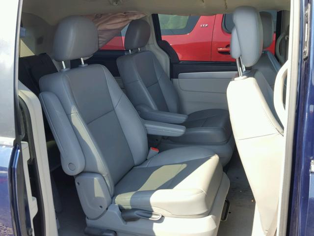 2C4RVABG9ER135144 - 2014 VOLKSWAGEN ROUTAN SE BLUE photo 6