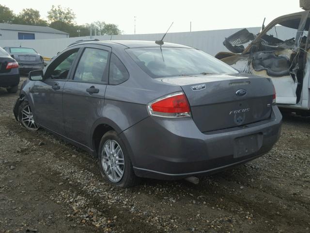 1FAHP35N19W208067 - 2009 FORD FOCUS SE GRAY photo 3