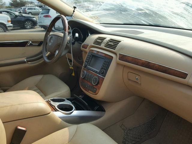 4JGCB75E66A010258 - 2006 MERCEDES-BENZ R 500 BEIGE photo 5