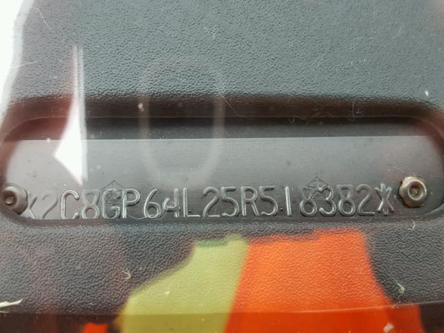 2C8GP64L25R518382 - 2005 CHRYSLER TOWN & COU WHITE photo 10