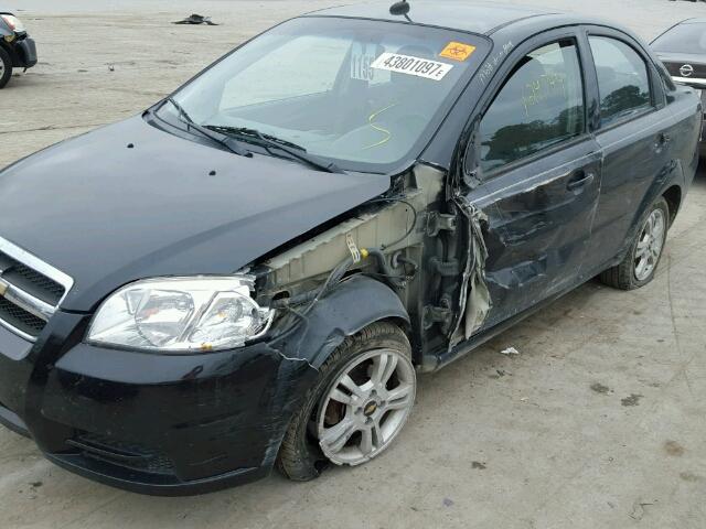 KL1TD5DE0AB112847 - 2010 CHEVROLET AVEO LS BLACK photo 9