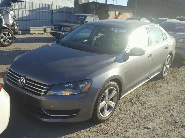 1VWBP7A3XCC106669 - 2012 VOLKSWAGEN PASSAT SE SILVER photo 2