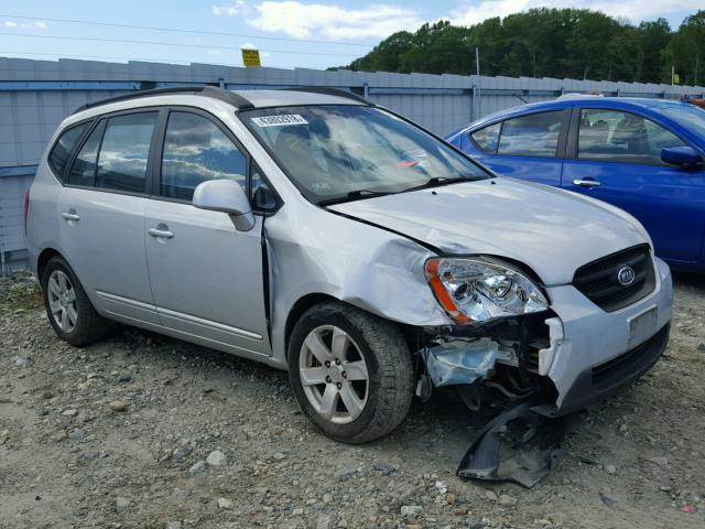 KNAFG526287149773 - 2008 KIA RONDO LX SILVER photo 1