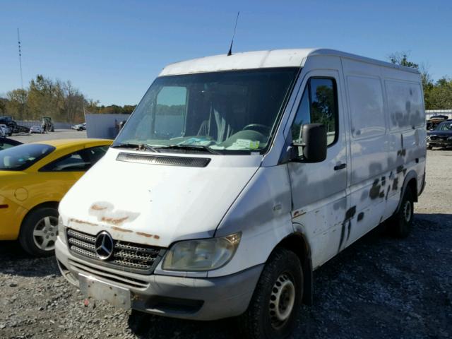 WD2PD644345645042 - 2004 SPRINTER 2500 SPRIN WHITE photo 2