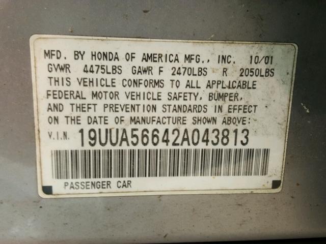 19UUA56642A043813 - 2002 ACURA 3.2TL SILVER photo 10