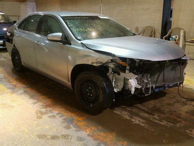 4T1BF1FK4HU388680 - 2017 TOYOTA CAMRY LE SILVER photo 1