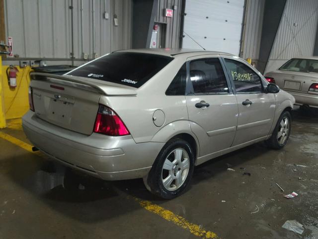 1FAFP34N07W122979 - 2007 FORD FOCUS ZX4 GOLD photo 4